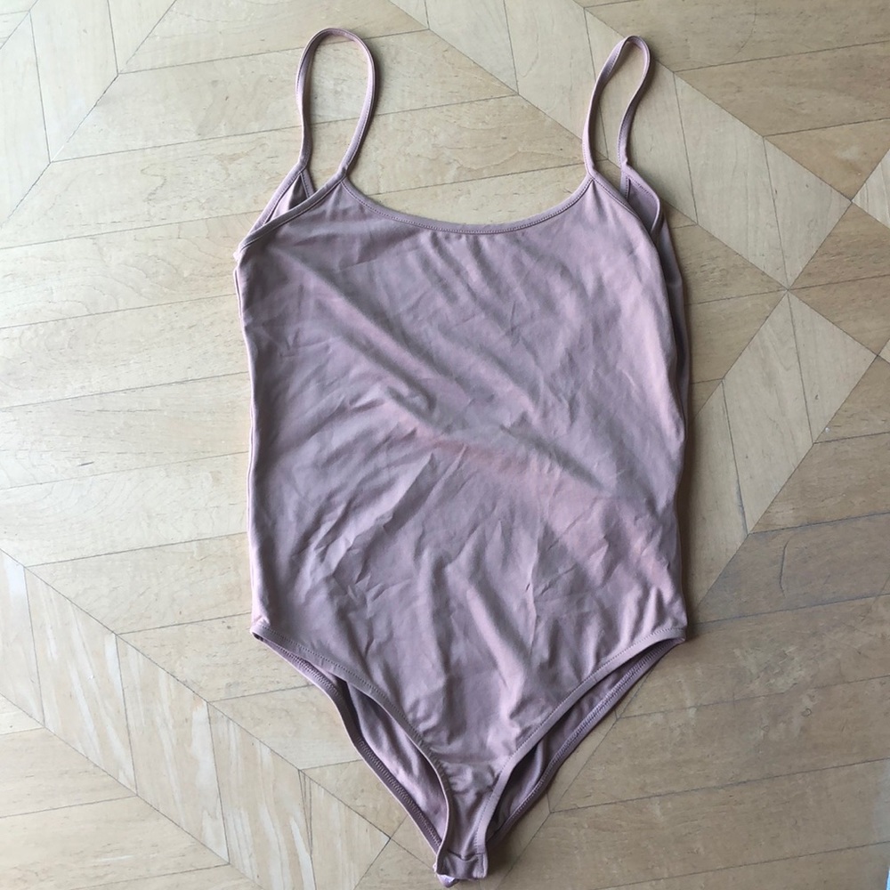 Nude scoop neck bodysuit